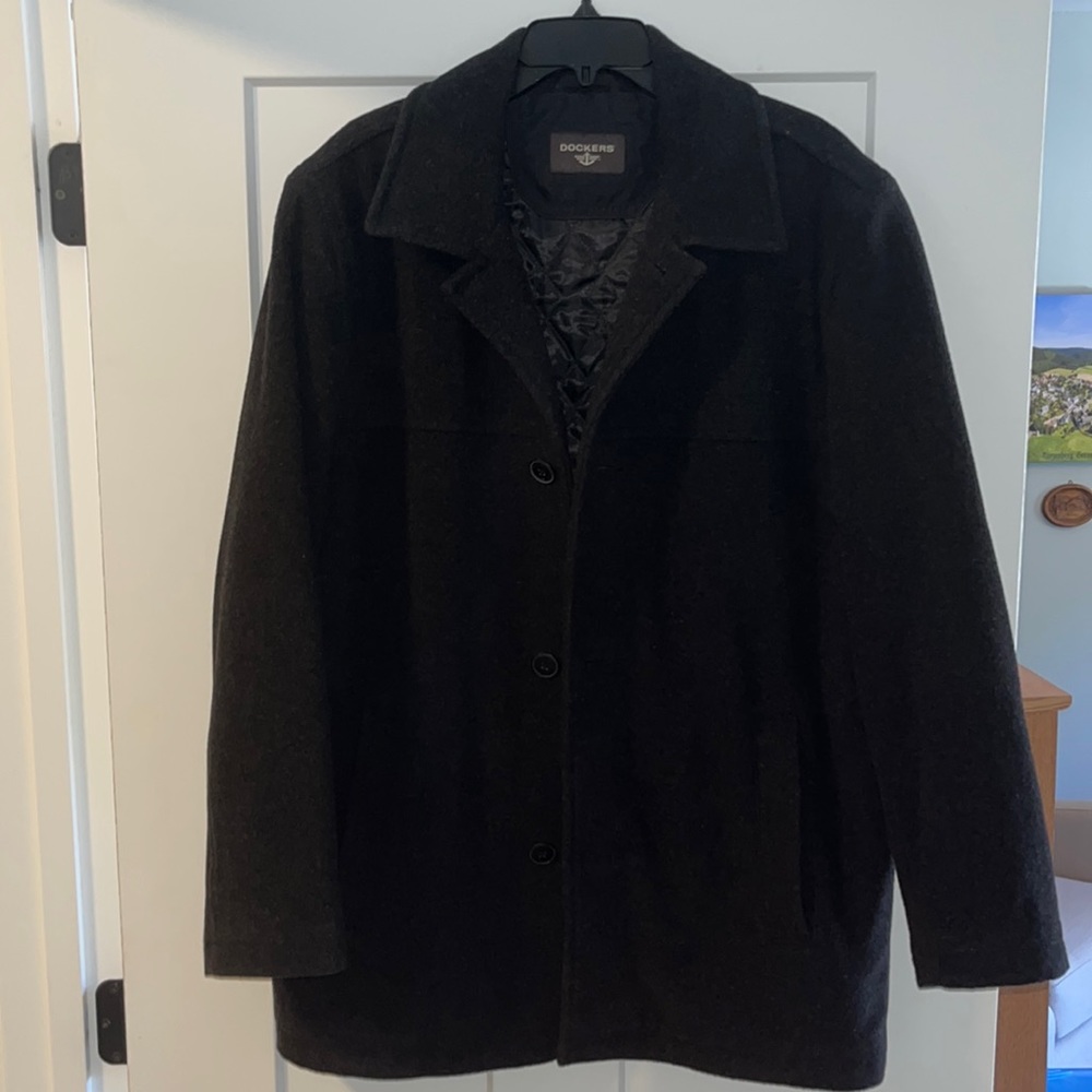 Men’s medium black Dockers Wool jacket.